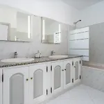 Nogueiras Tatil Evi *
